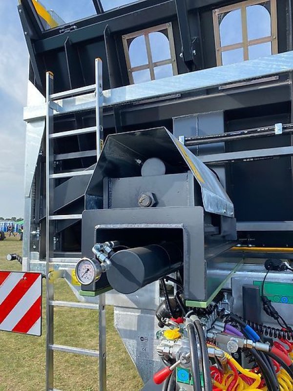 Stalldungstreuer typu Auto-Agro Tandem-Mistreuer / manure spreader, Neumaschine v Michałowo (Obrázek 10)