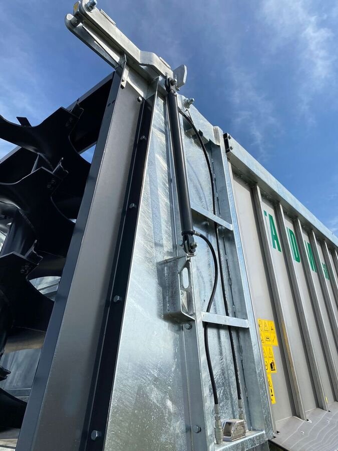 Stalldungstreuer des Typs Auto-Agro Tandem-Miststreuer / manure spreader, Neumaschine in Michałowo (Bild 8)