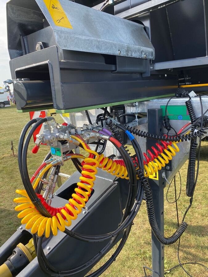 Stalldungstreuer des Typs Auto-Agro Tandem-Miststreuer / manure spreader, Neumaschine in Michałowo (Bild 4)