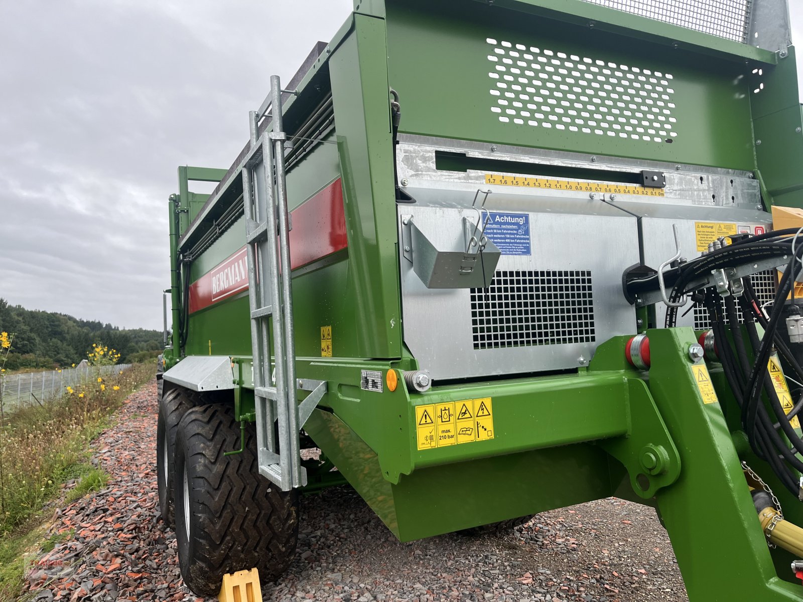 Stalldungstreuer от тип Bergmann TSW3140T, Neumaschine в Mainburg/Wambach (Снимка 8)