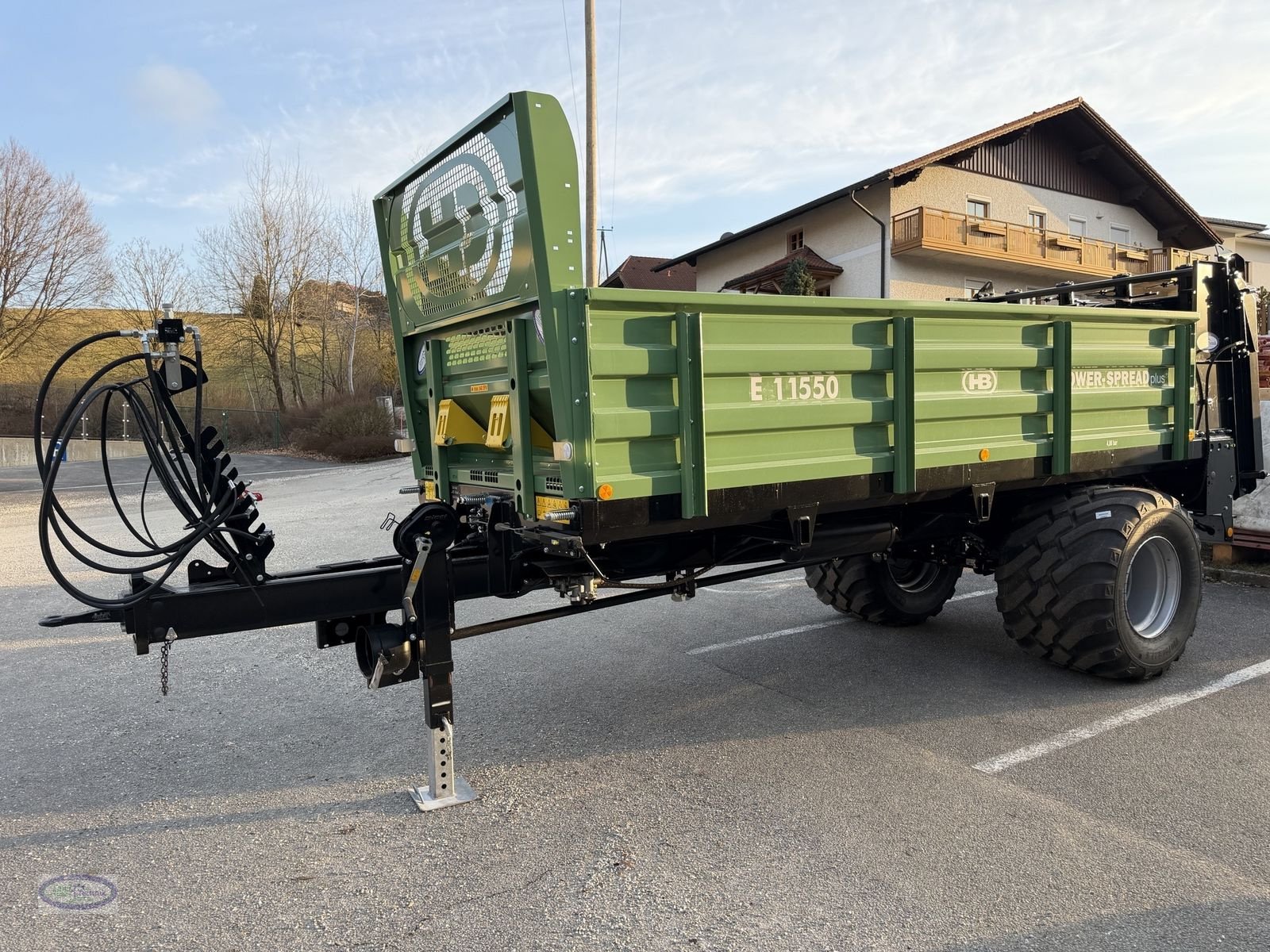 Stalldungstreuer van het type Brantner E 11550 Power Spread +, Neumaschine in Münzkirchen (Foto 1)