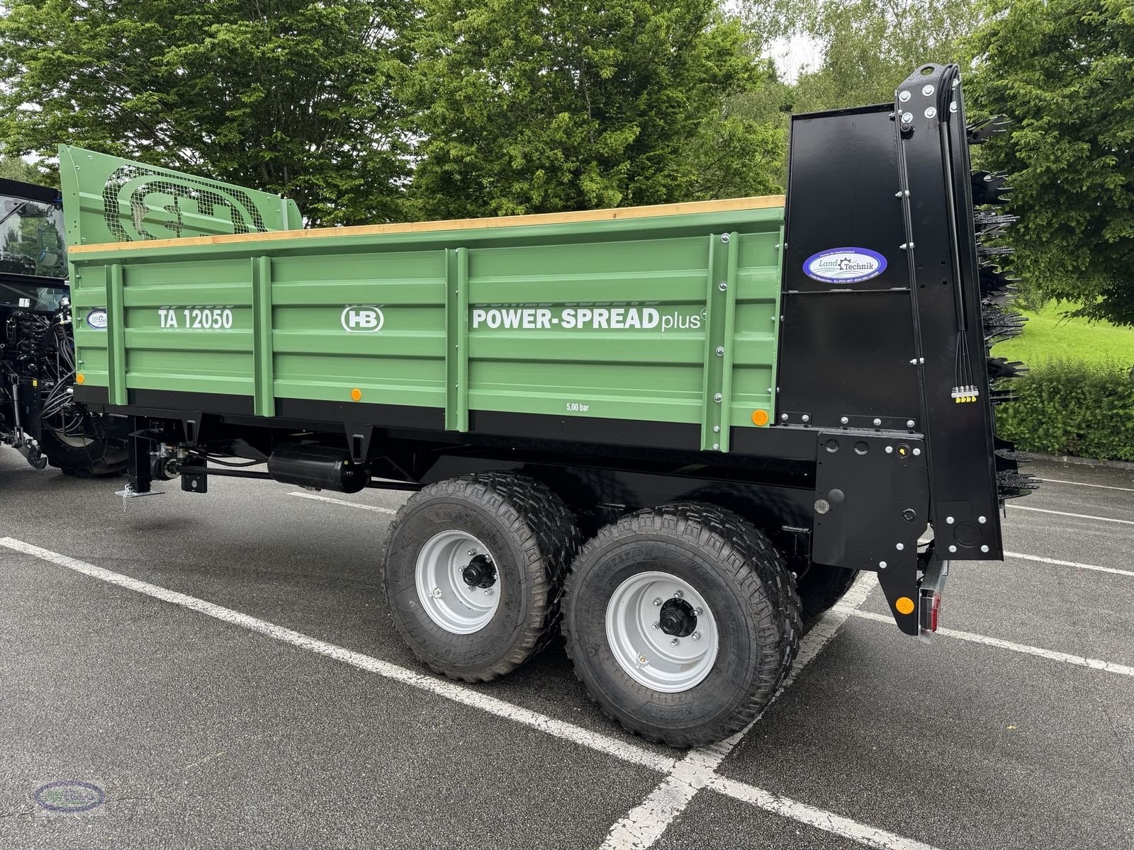 Stalldungstreuer des Typs Brantner TA 12050 Power Spread +, Neumaschine in Münzkirchen (Bild 4)