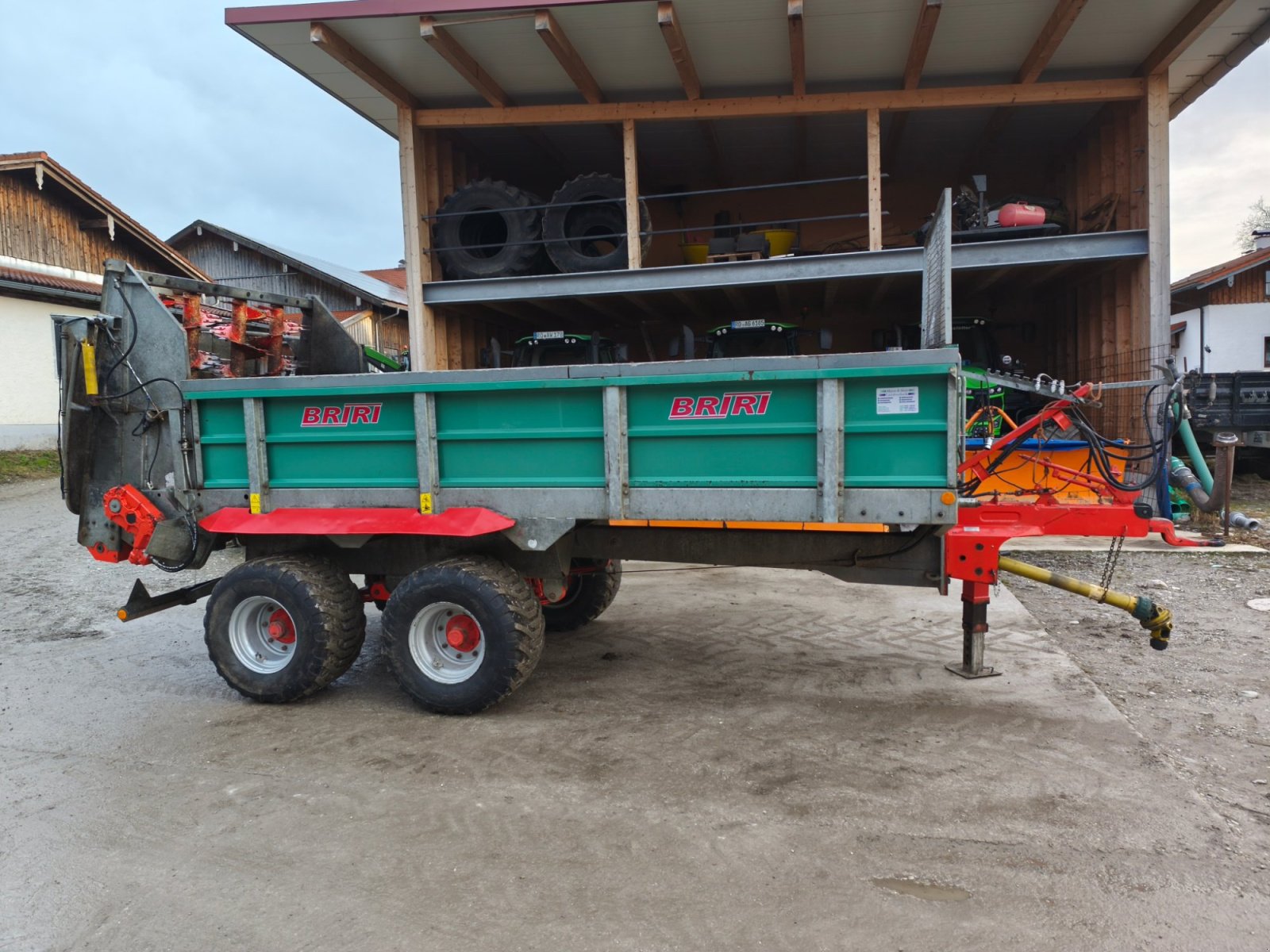 Stalldungstreuer типа Briri E9000T, Gebrauchtmaschine в Prutting (Фотография 4)