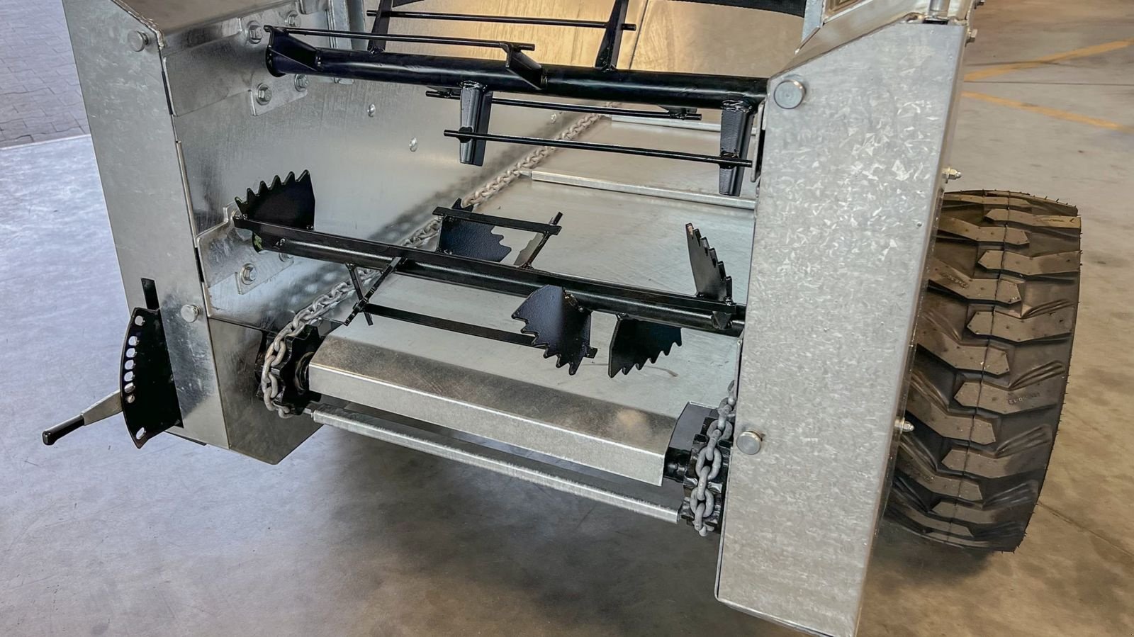 Stalldungstreuer del tipo CYNKOMET Miststreuer N-200 DZIK / Manure spreader, Neumaschine In Michałowo (Immagine 8)
