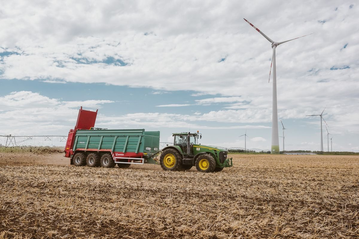 Stalldungstreuer des Typs Farmtech FORTIS 3000, Neumaschine in Rovisce (Bild 4)