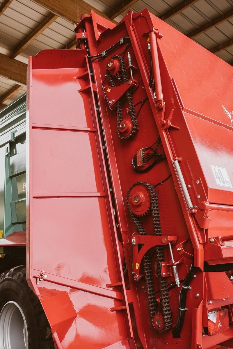 Stalldungstreuer des Typs Farmtech FORTIS 3000, Neumaschine in Rovisce (Bild 15)