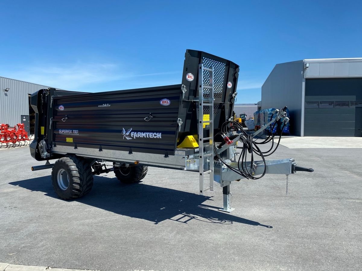 Stalldungstreuer des Typs Farmtech Superfex 700 NEW, Neumaschine in Rovisce (Bild 1)