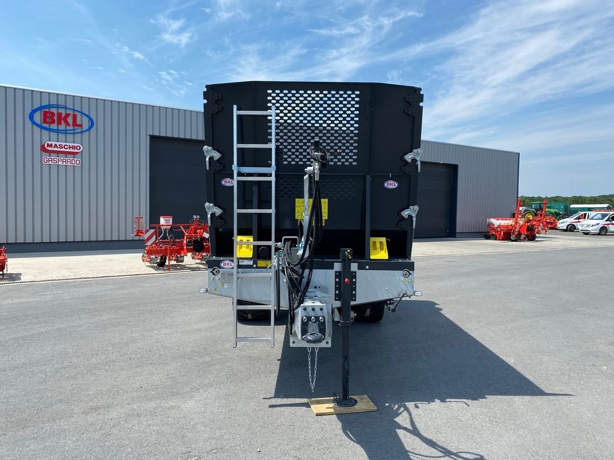 Stalldungstreuer des Typs Farmtech Superfex 700 NEW, Neumaschine in Rovisce (Bild 17)