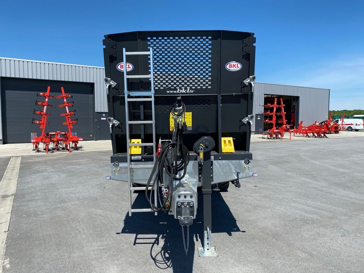 Stalldungstreuer des Typs Farmtech Superfex 700 NEW, Neumaschine in Rovisce (Bild 9)