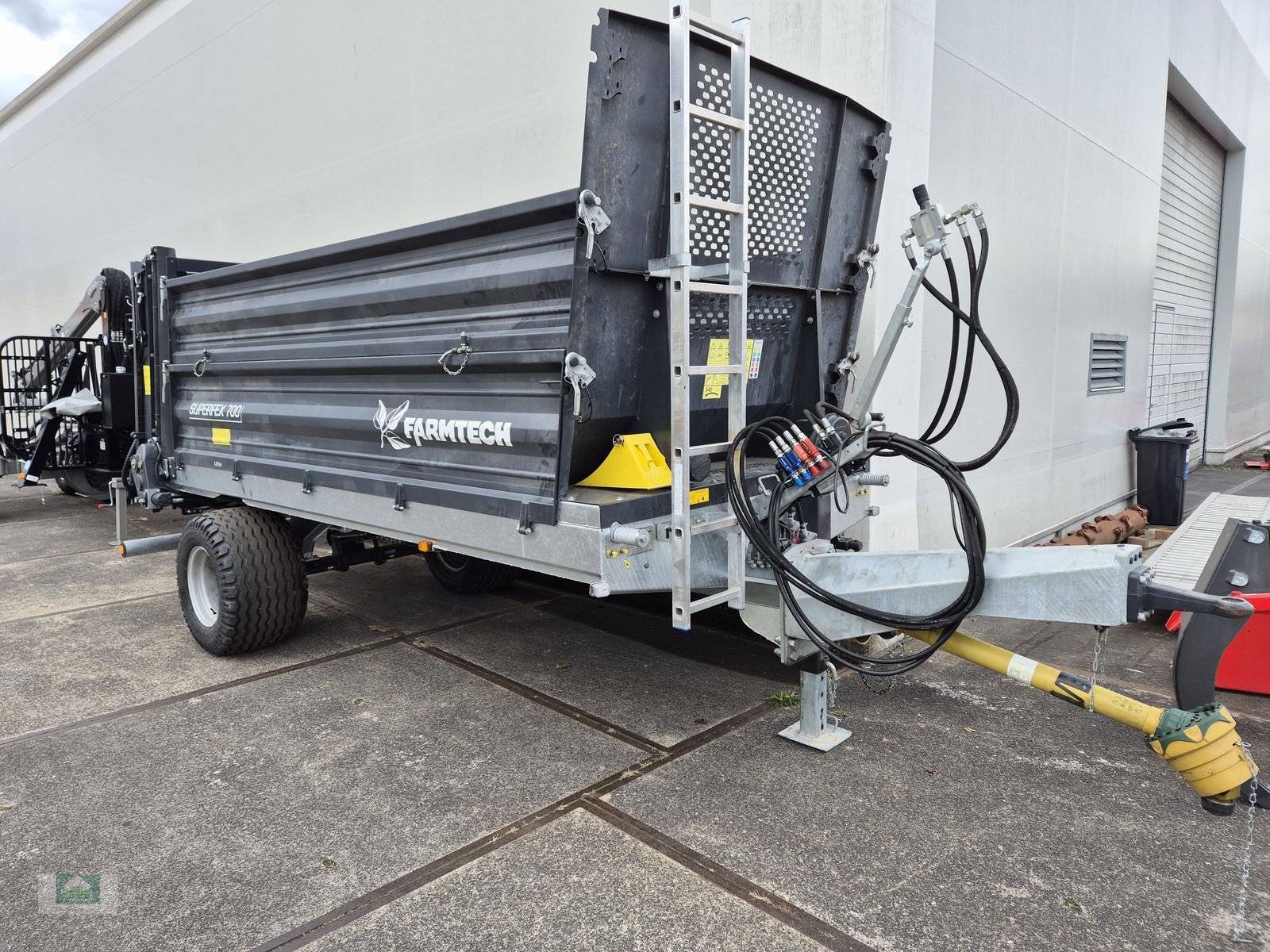 Stalldungstreuer del tipo Farmtech SUPERFEX 700, Gebrauchtmaschine In Klagenfurt (Immagine 1)