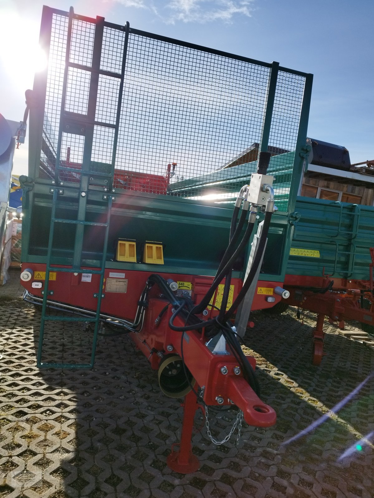 Stalldungstreuer des Typs Farmtech Superfex 800, Neumaschine in Altusried (Bild 3)