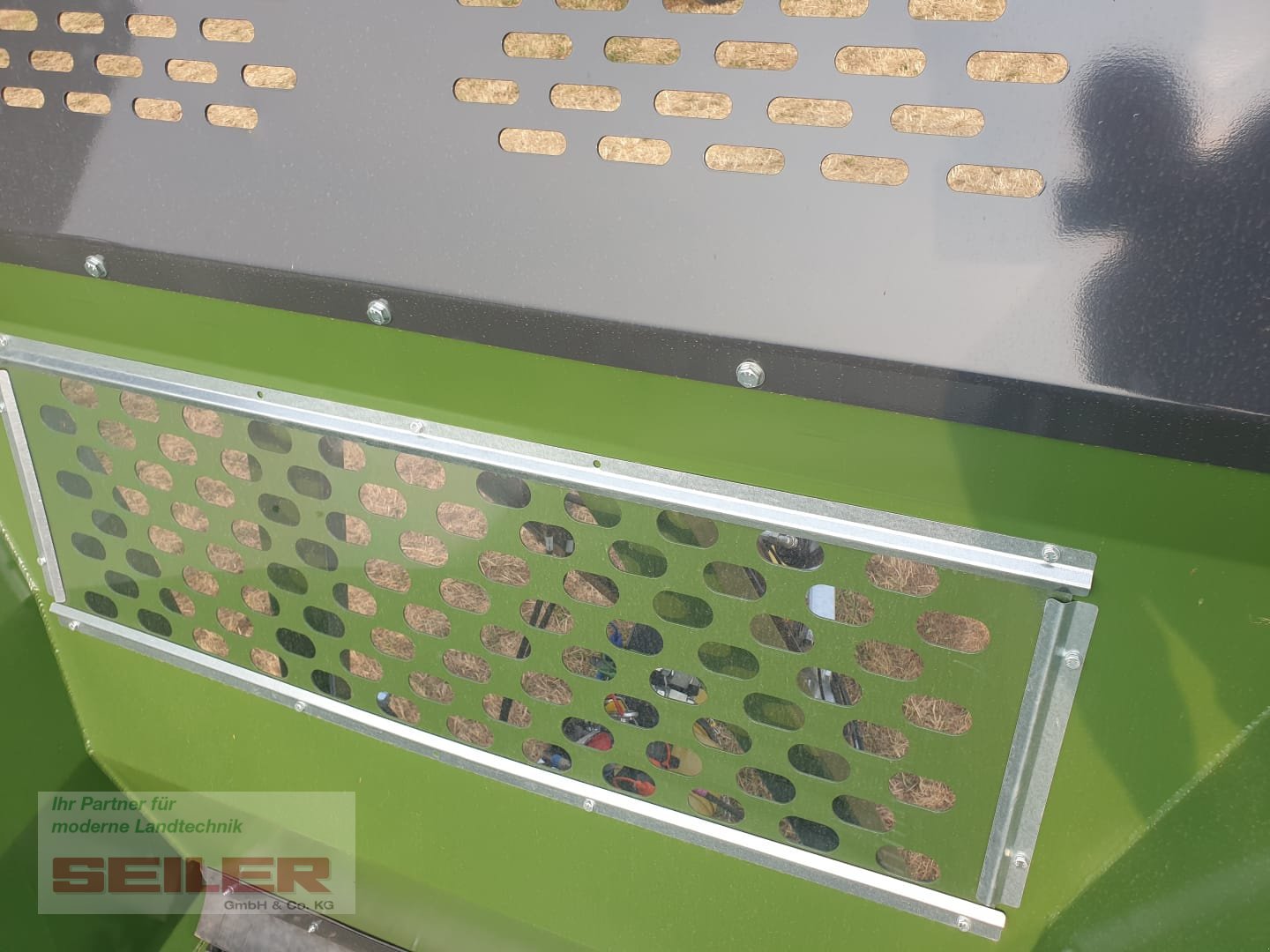 Stalldungstreuer des Typs Fliegl KDS 120 JUNIOR XL 12m³, Neumaschine in Ansbach (Bild 8)