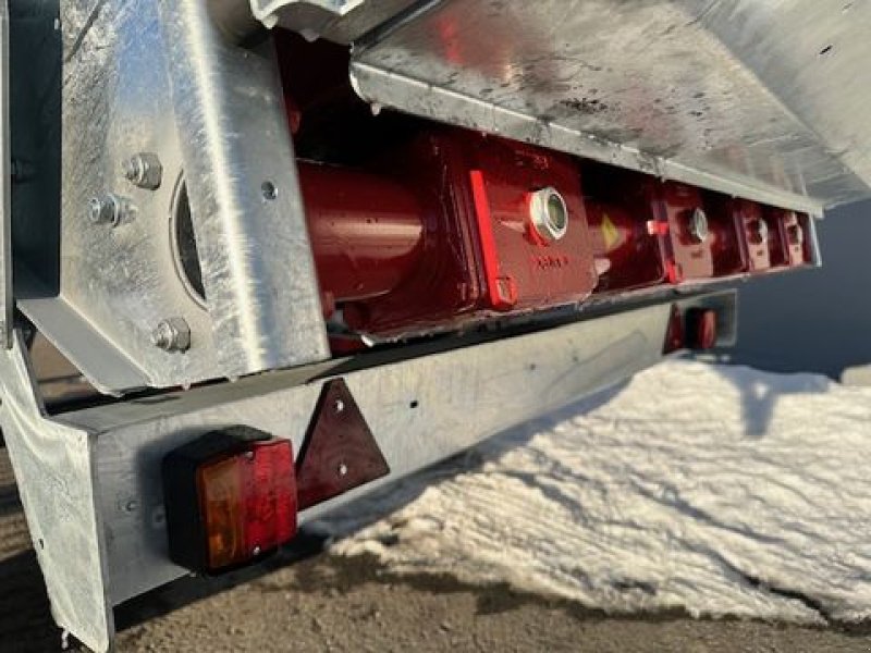 Stalldungstreuer van het type Gruber Miststreuer SM650 Druckluftbremse hydr. Stauwand, Neumaschine in Tamsweg (Foto 7)