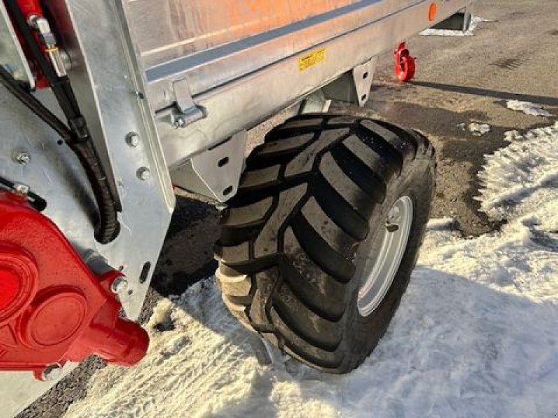 Stalldungstreuer van het type Gruber Miststreuer SM650 Druckluftbremse hydr. Stauwand, Neumaschine in Tamsweg (Foto 11)