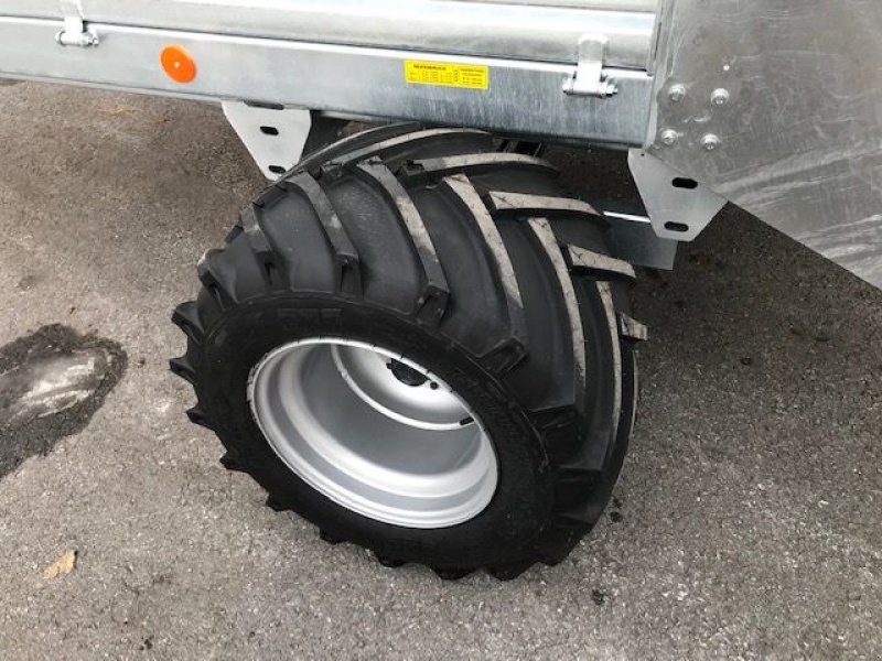 Stalldungstreuer des Typs Gruber Stall-, Bergmiststreuer SM350T Tieflader, Neumaschine in Tamsweg (Bild 17)