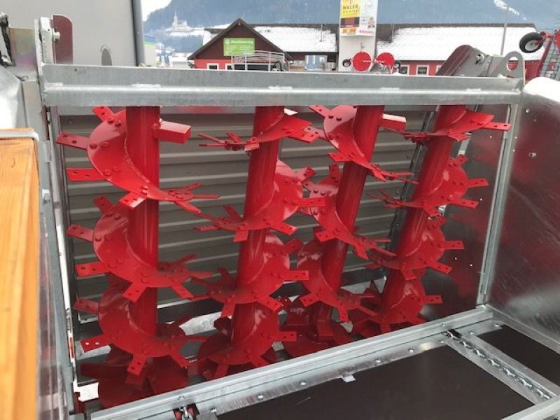 Stalldungstreuer des Typs Gruber Stall-, Bergmiststreuer SM350T Tieflader, Neumaschine in Tamsweg (Bild 14)