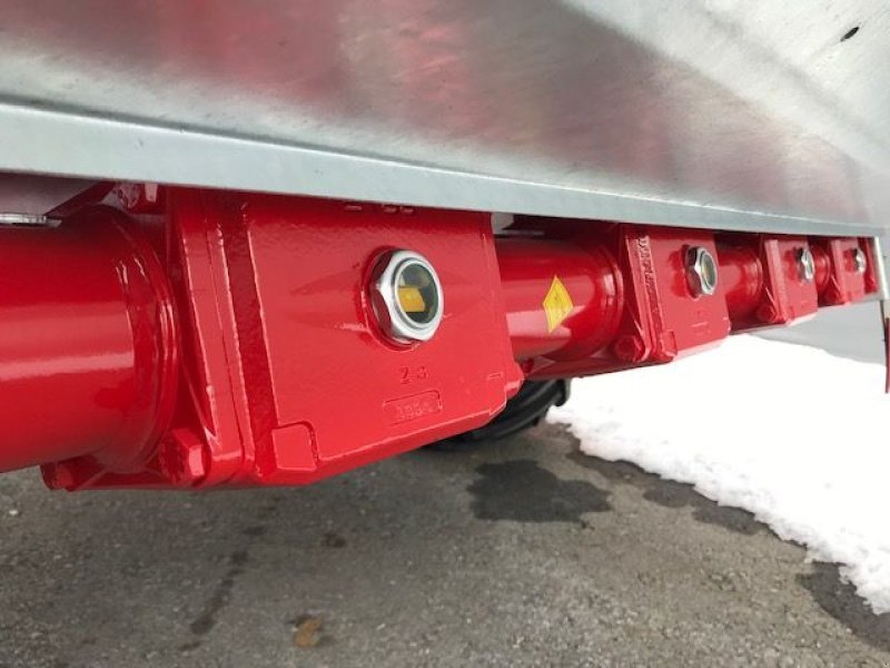 Stalldungstreuer des Typs Gruber Stall-, Bergmiststreuer SM350T Tieflader, Neumaschine in Tamsweg (Bild 16)