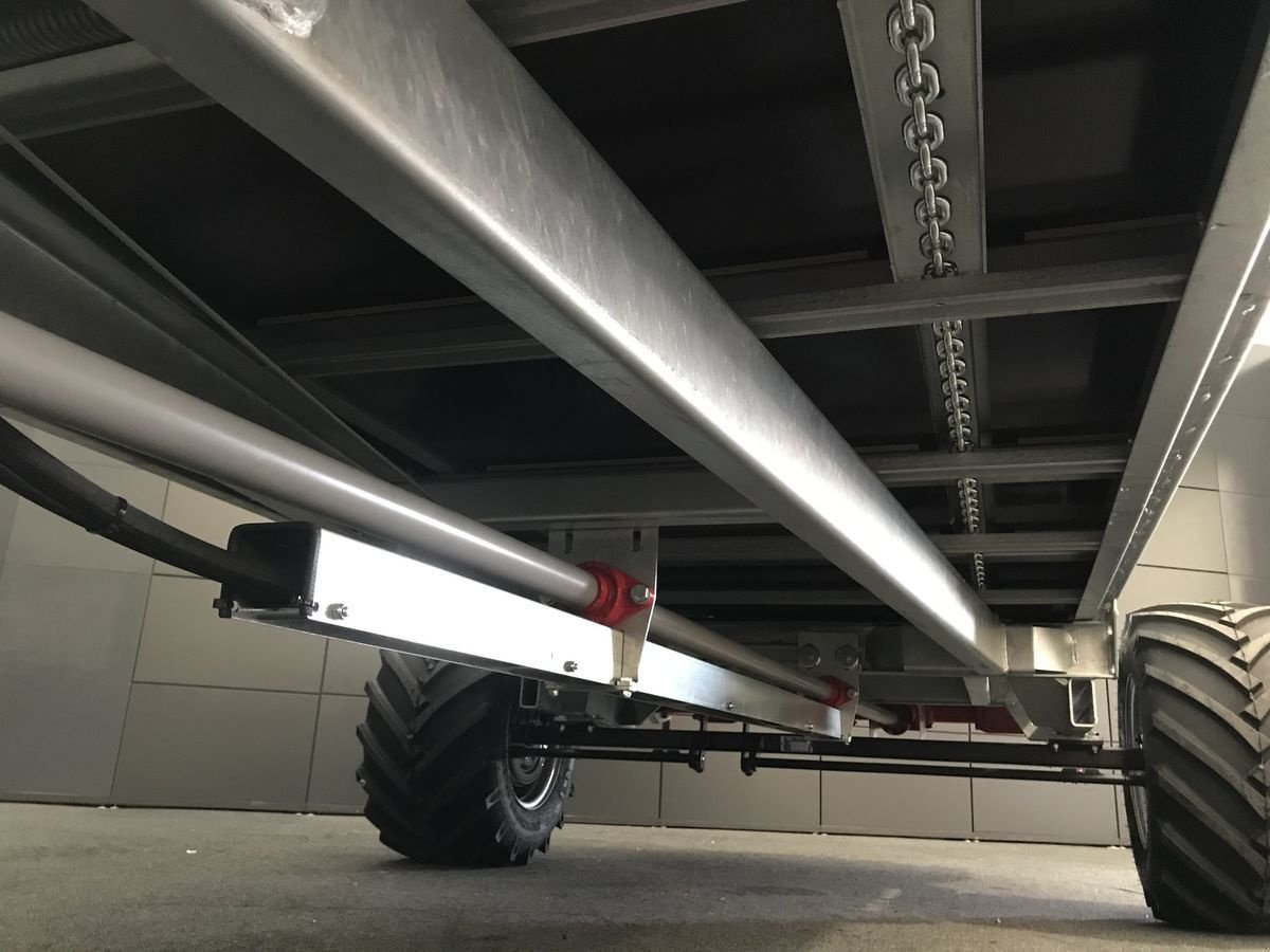 Stalldungstreuer des Typs Gruber Stall-, Bergmiststreuer SM450T Tieflader, Neumaschine in Tamsweg (Bild 15)