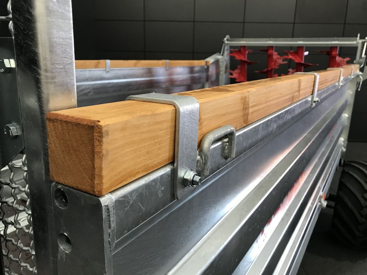 Stalldungstreuer des Typs Gruber Stall-, Bergmiststreuer SM450T Tieflader, Neumaschine in Tamsweg (Bild 7)