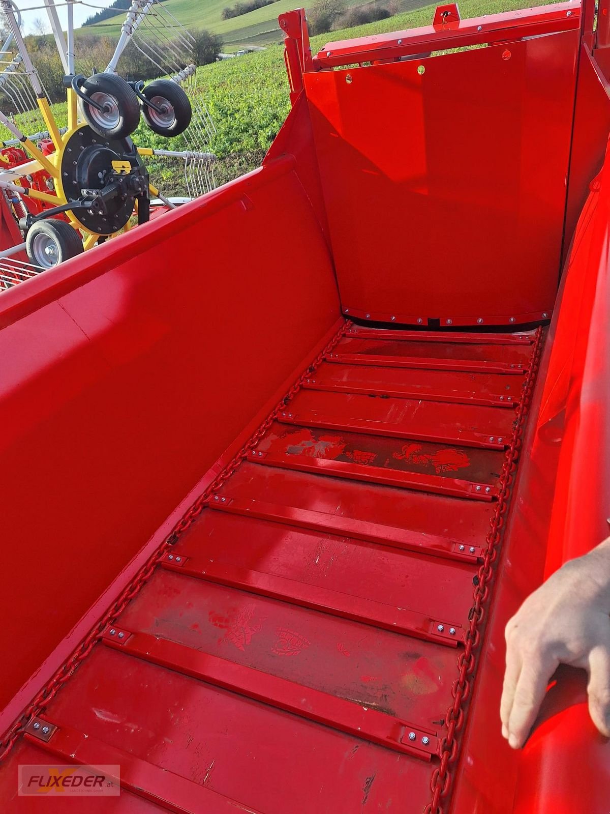 Stalldungstreuer des Typs Jeantil Jeantil EVR EPAN 5 13-10, Neumaschine in Pattigham (Bild 3)