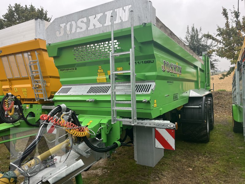 Stalldungstreuer des Typs Joskin Ferti-Space2 Horizon, Neumaschine in Tettenweis I Karpfham (Bild 1)