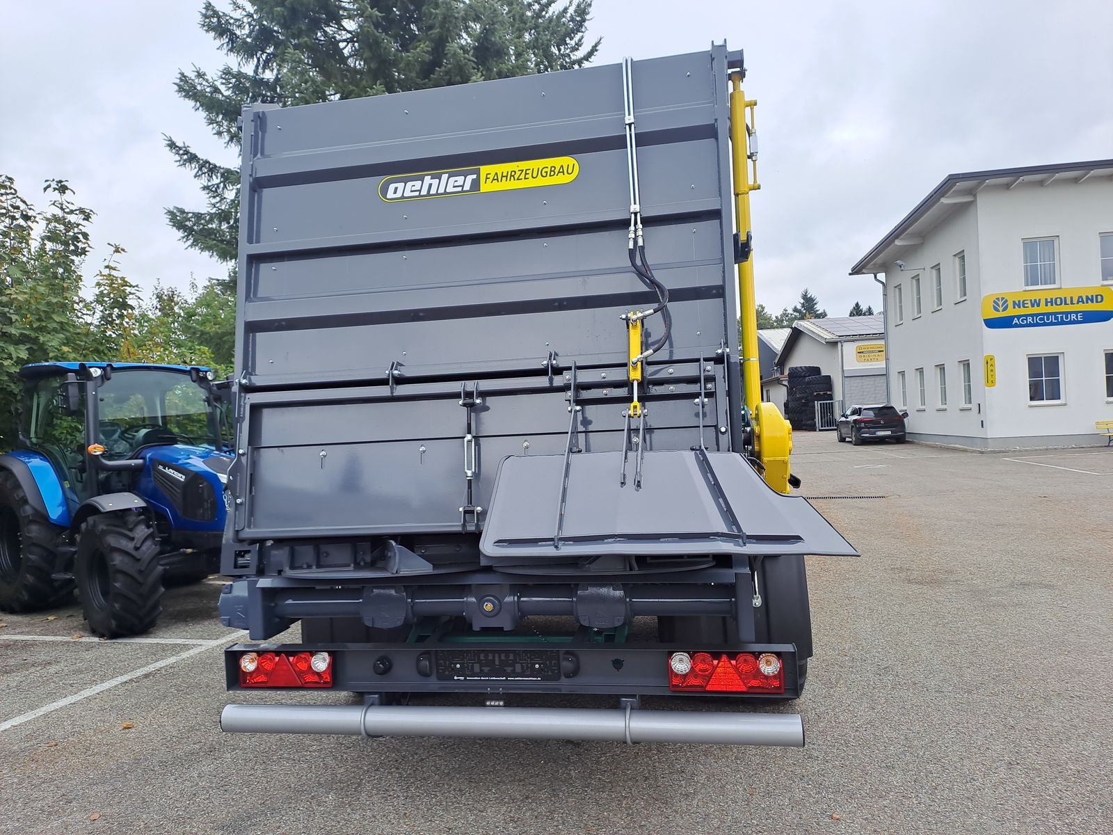 Stalldungstreuer des Typs Oehler OL STT 180, Neumaschine in Burgkirchen (Bild 5)