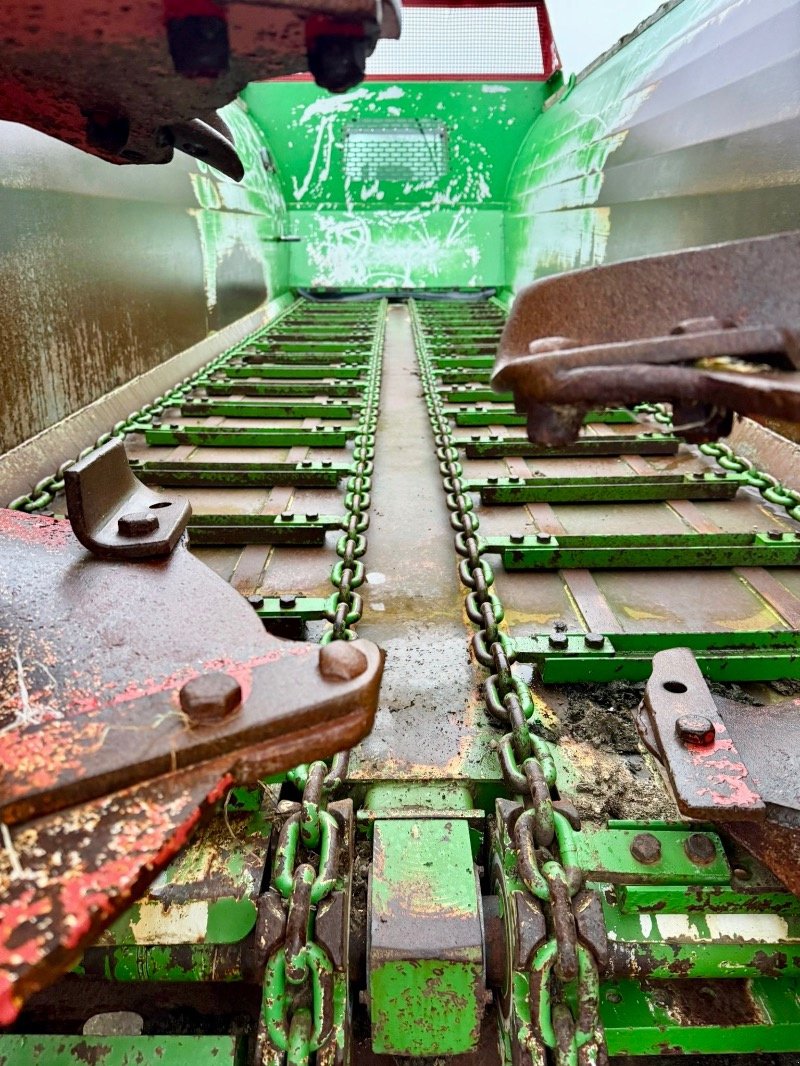 Stalldungstreuer des Typs PRONAR NV161/4, Gebrauchtmaschine in Liebenwalde (Bild 7)