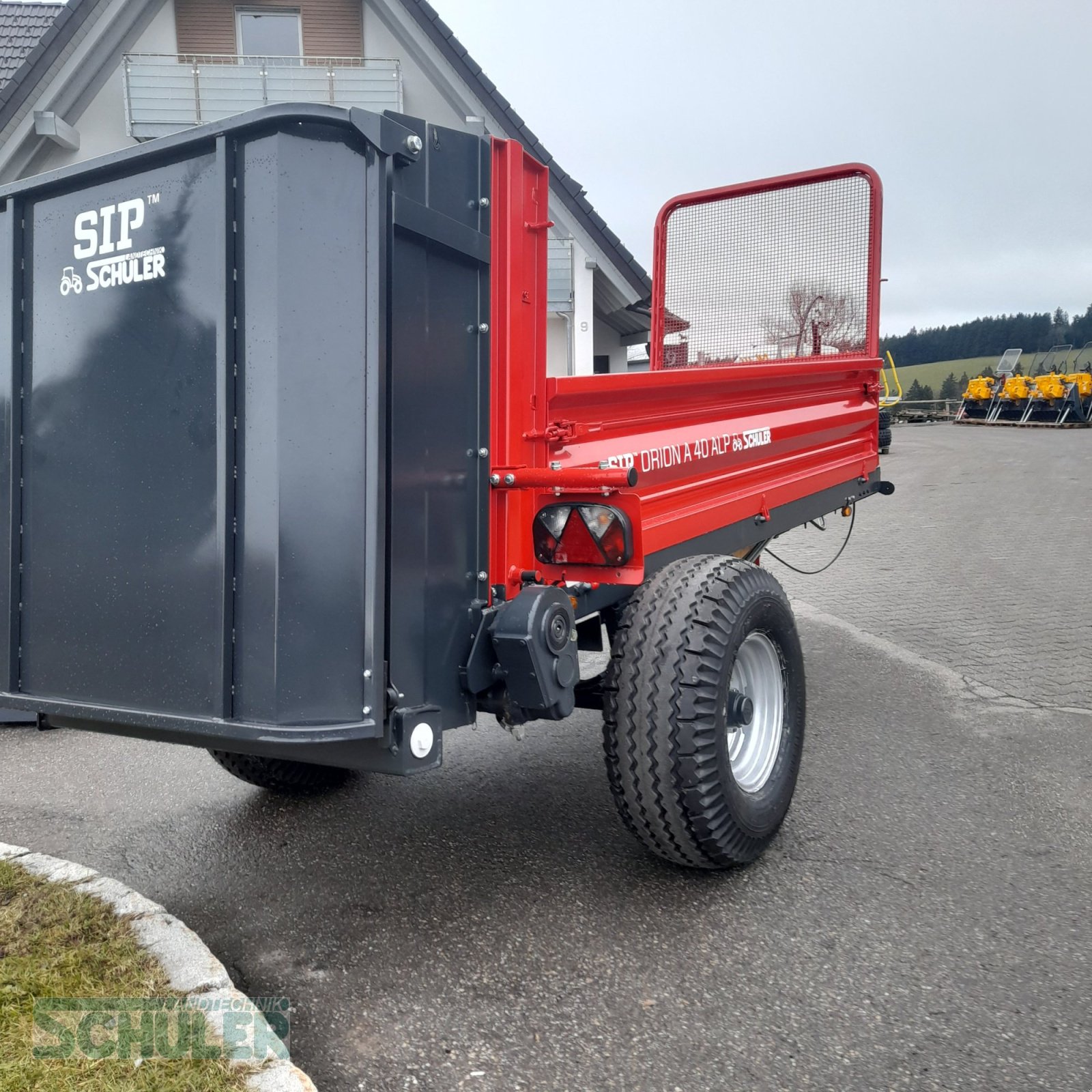 Stalldungstreuer des Typs SIP Orion 40, Neumaschine in St. Märgen (Bild 3)