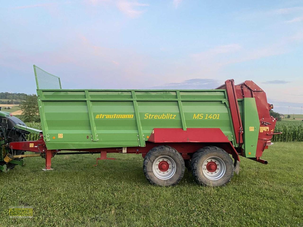 Stalldungstreuer of the type Strautmann MS 1401, Gebrauchtmaschine in Marsberg-Giershagen (Picture 1)