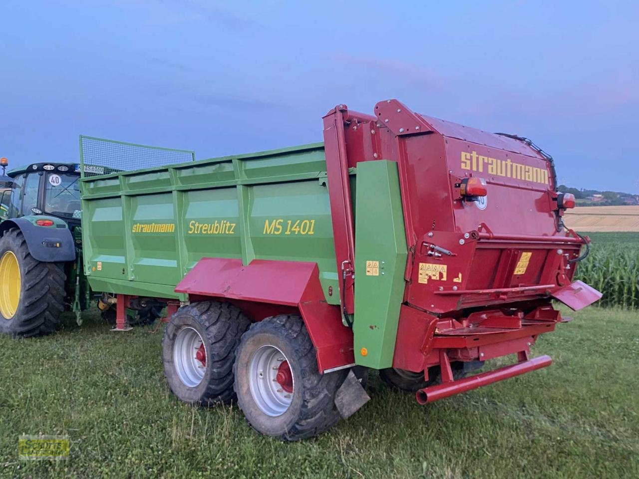 Stalldungstreuer of the type Strautmann MS 1401, Gebrauchtmaschine in Marsberg-Giershagen (Picture 3)