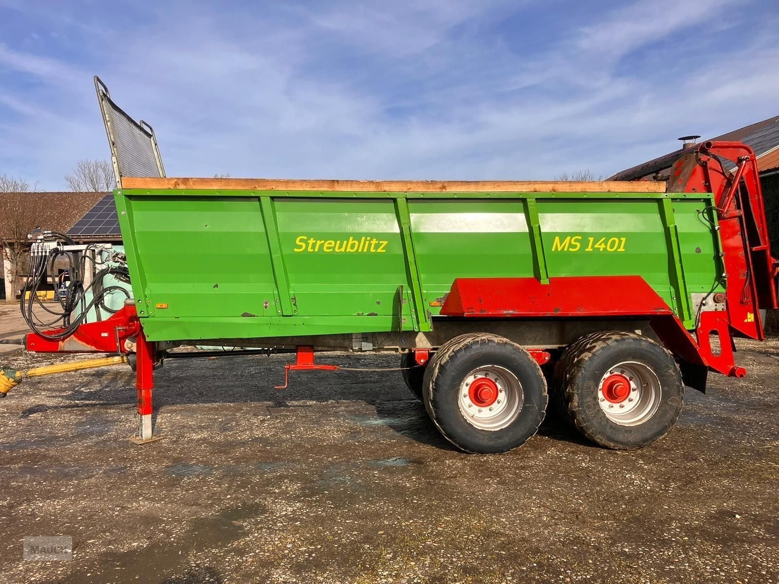 Stalldungstreuer of the type Strautmann Sonstiges, Gebrauchtmaschine in Burgkirchen (Picture 2)