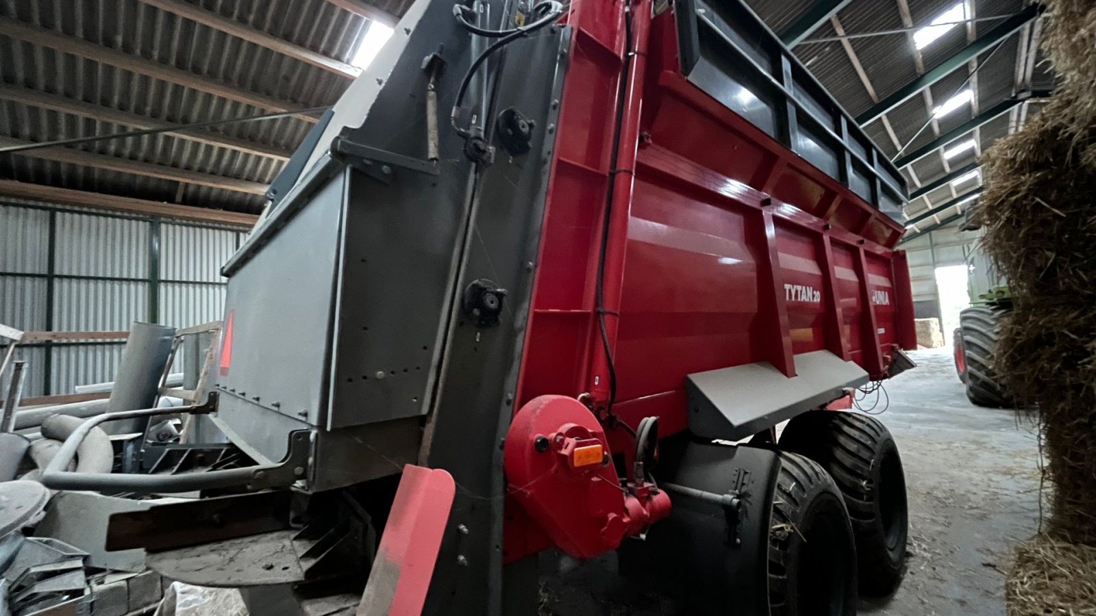 Stalldungstreuer Türe ait Unia Unia Tytan 20, Gebrauchtmaschine içinde Sakskøbing (resim 13)