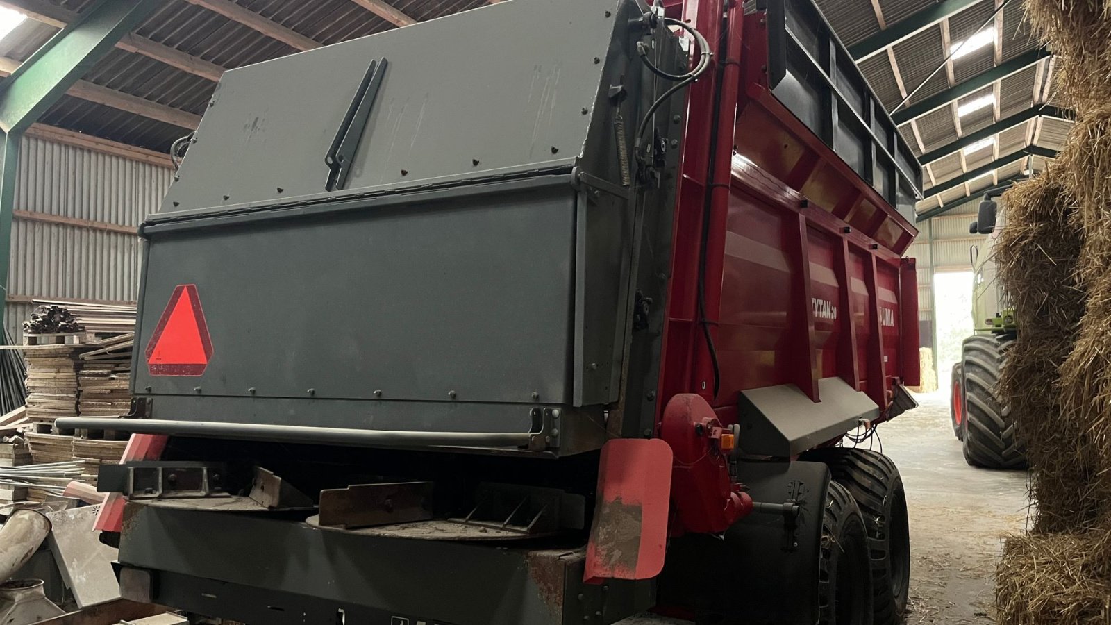 Stalldungstreuer Türe ait Unia Unia Tytan 20, Gebrauchtmaschine içinde Sakskøbing (resim 12)