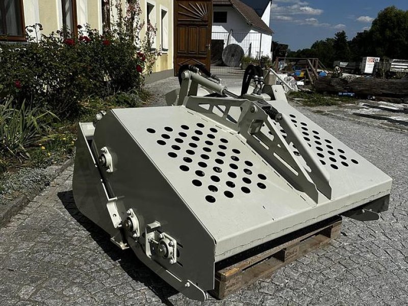 Steinsammler des Typs CAT Landscape Rake LR15, Gebrauchtmaschine in Göpfritz an der Wild (Bild 1)