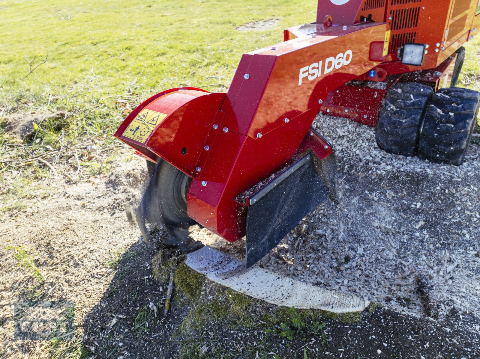 Stock/Wurzelfräse des Typs FSI D60 Stubbenfräse /Wurzelfräse mit Dieselmotor und Funkbedienung, Neumaschine in Schmallenberg (Bild 16)