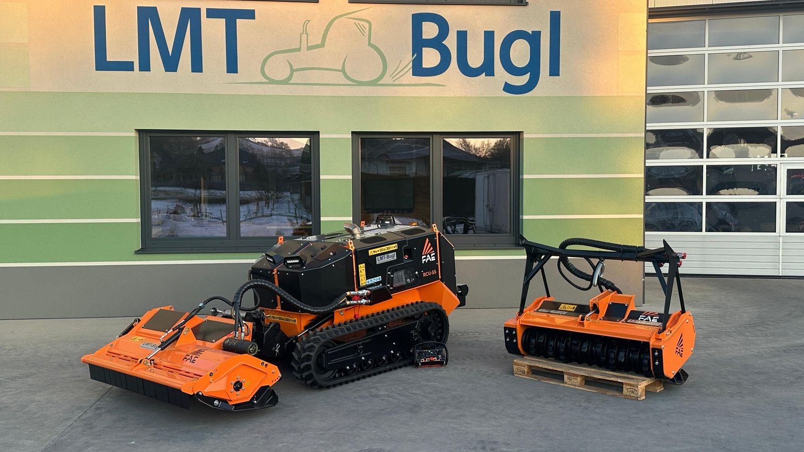 Stockfräse del tipo FAE RCU55 - Ferngesteuertes Raupenfahrzeug, Mietmaschine In Hürm (Immagine 1)