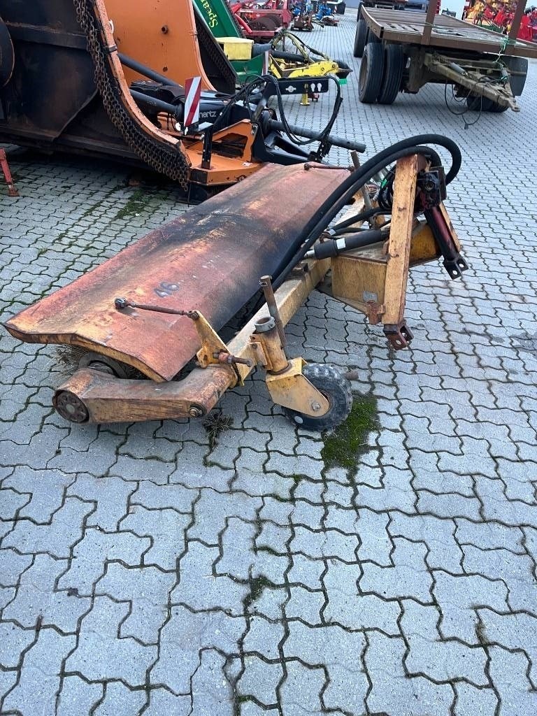 Straßenkehrmaschine typu GMR HF 25 A, Gebrauchtmaschine v Mern (Obrázek 1)