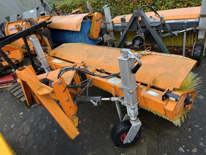 Straßenkehrmaschine del tipo Sonstige FM2000S, Gebrauchtmaschine In Hadsten (Immagine 1)