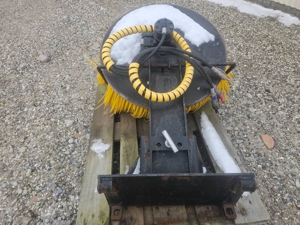 Straßenkehrmaschine tipa Sonstige for minilæsser, Gebrauchtmaschine u Ringe (Slika 5)