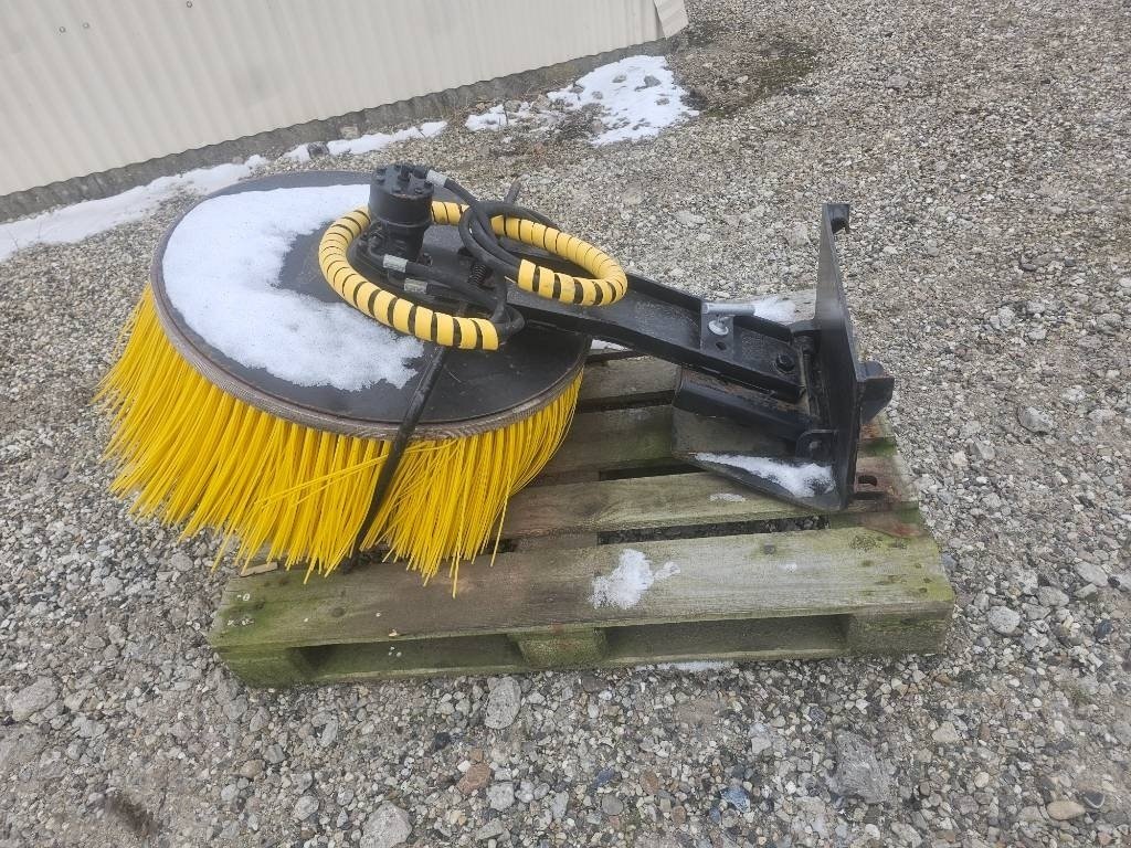 Straßenkehrmaschine tipa Sonstige for minilæsser, Gebrauchtmaschine u Ringe (Slika 7)