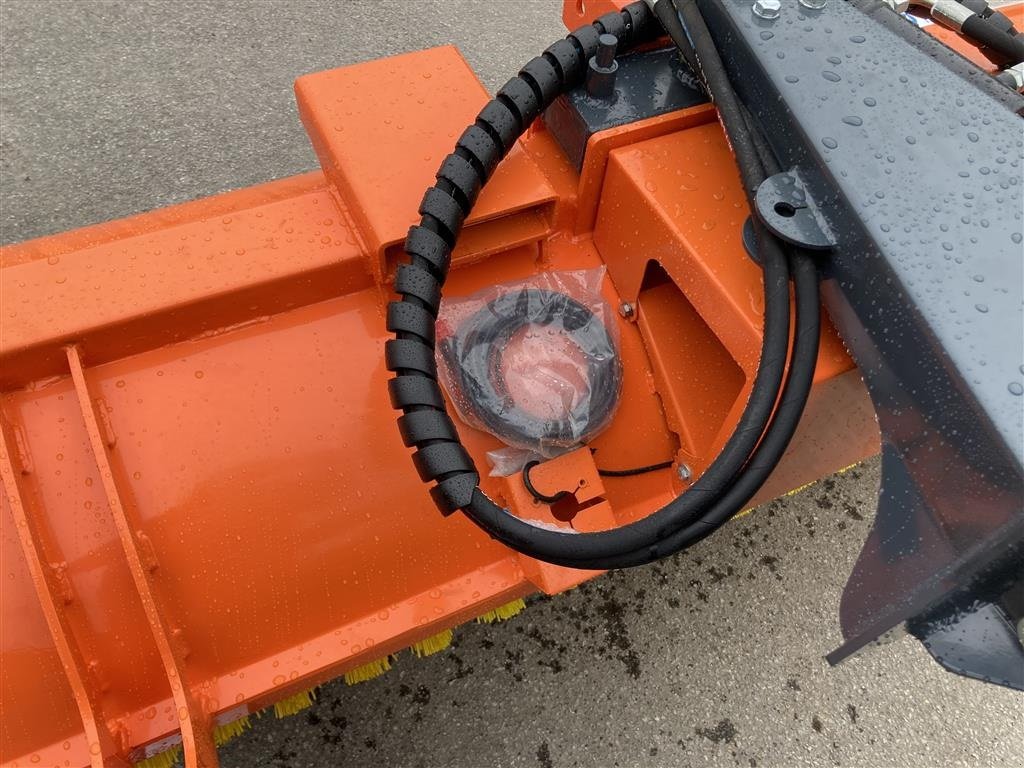 Straßenkehrmaschine typu Sonstige J-Maskiner 180, Gebrauchtmaschine v Rødekro (Obrázek 10)