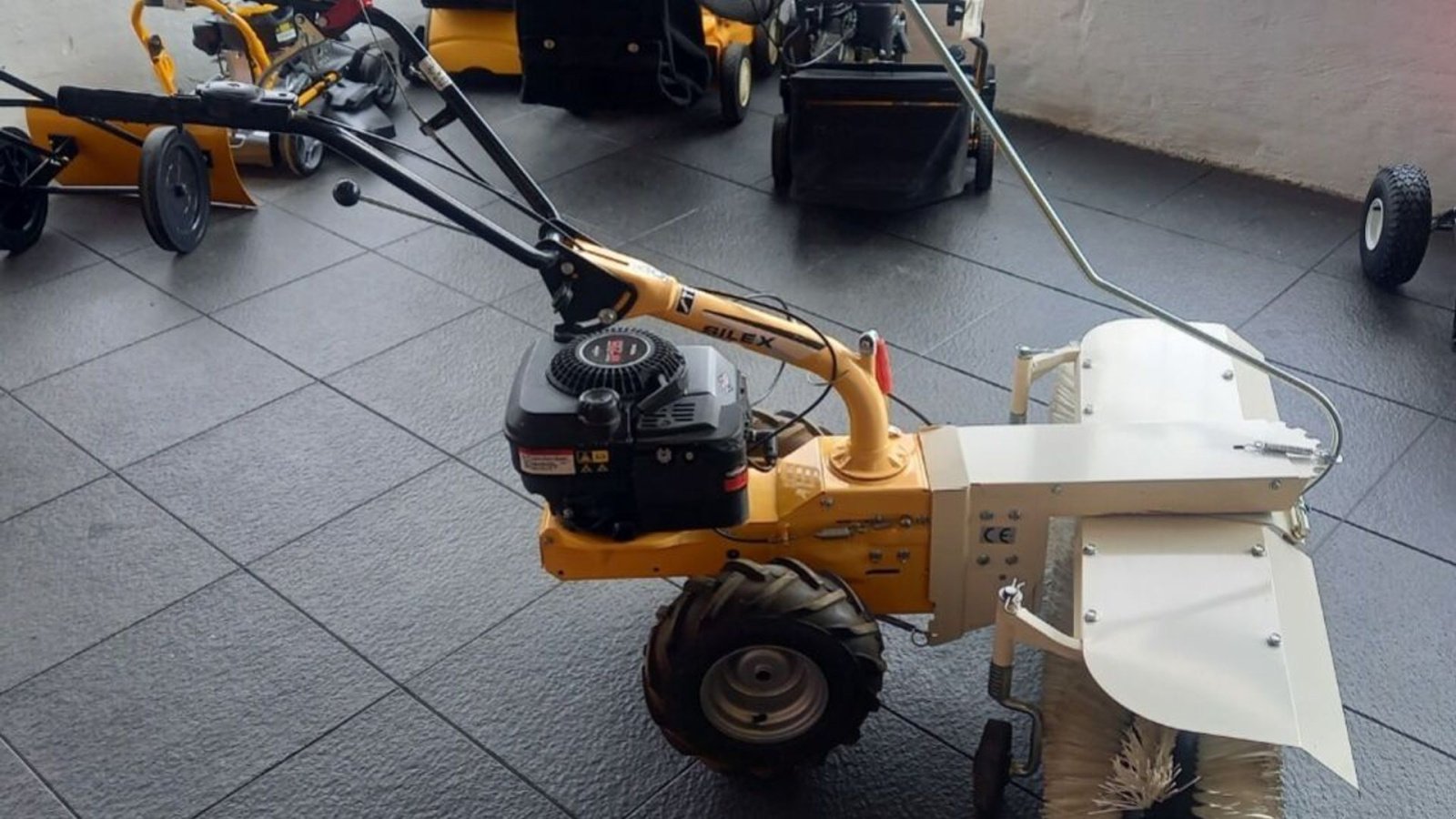 Straßenkehrmaschine типа Stiga Fejemaskine Silex 95-B, Gebrauchtmaschine в Rødovre (Фотография 4)