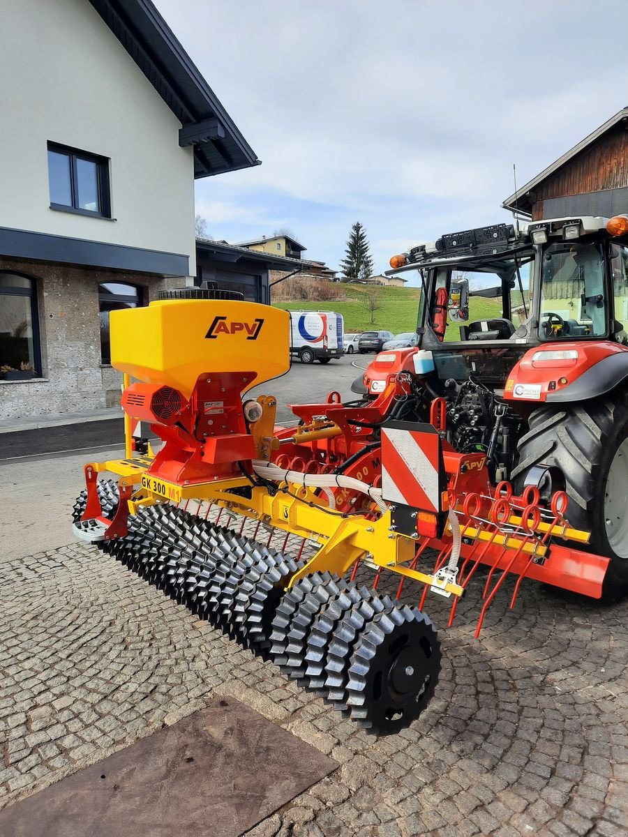 Striegel mit Nachsaateinrichtung des Typs APV GK 300, Neumaschine in Berndorf (Bild 3)