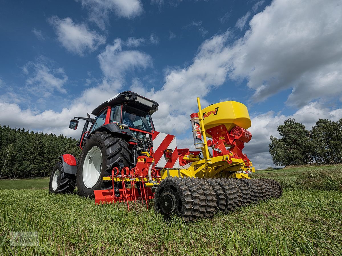 Striegel mit Nachsaateinrichtung tip APV GK300 M1 Full Edition + PS 200 Nachsaatgerät, Neumaschine in Burgkirchen (Poză 10)