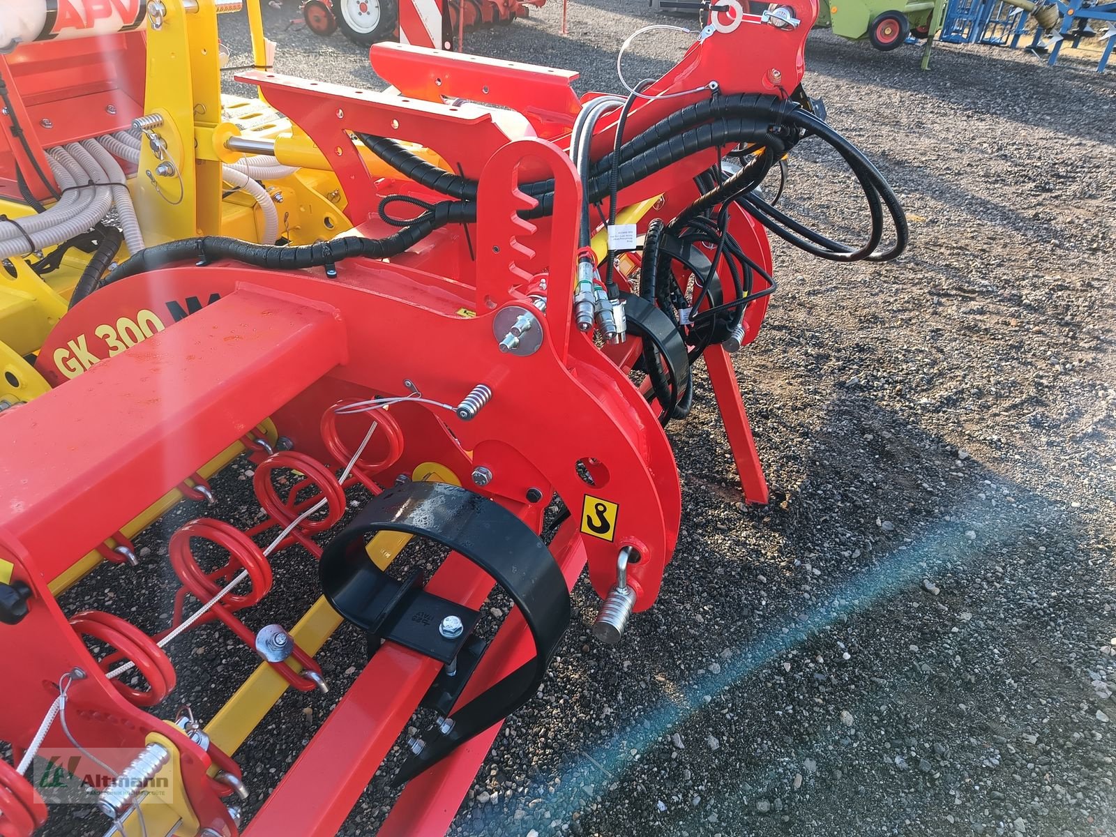 Striegel mit Nachsaateinrichtung of the type APV GK300 M1, Vorführmaschine in Lanzenkirchen (Picture 6)