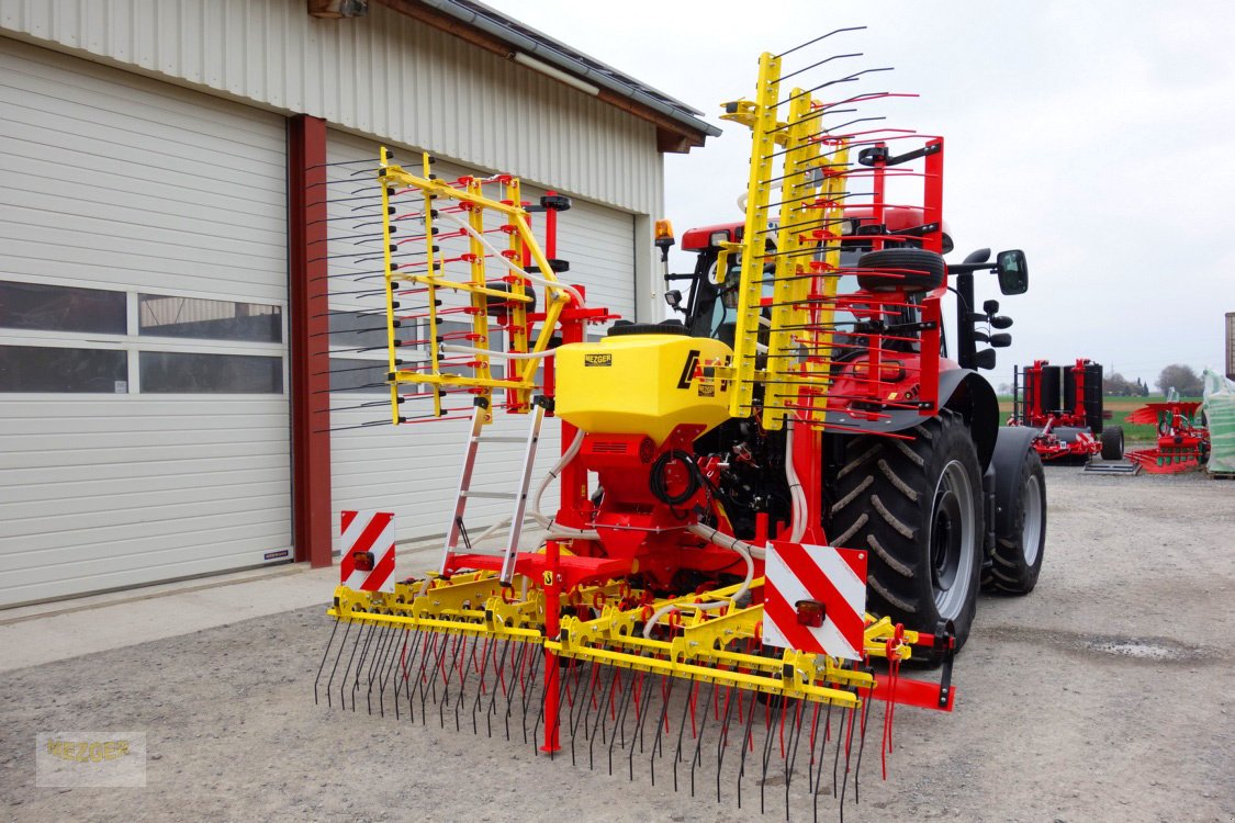 Striegel mit Nachsaateinrichtung Türe ait APV Grünlandstriegel GS 600 (Full Edition) Striegel mit Nachsaateinrichtung, Neumaschine içinde Ditzingen (resim 2)