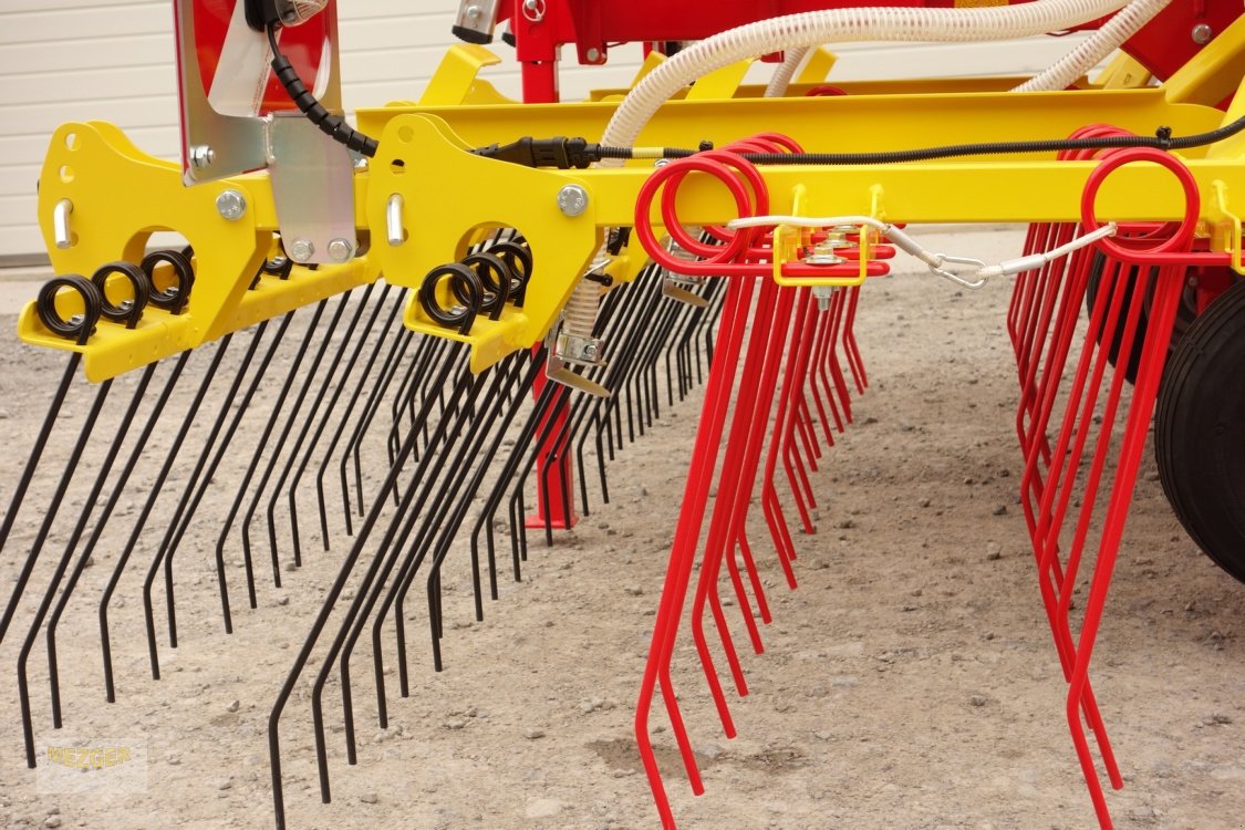 Striegel mit Nachsaateinrichtung Türe ait APV Grünlandstriegel GS 600 (Full Edition) Striegel mit Nachsaateinrichtung, Neumaschine içinde Ditzingen (resim 7)