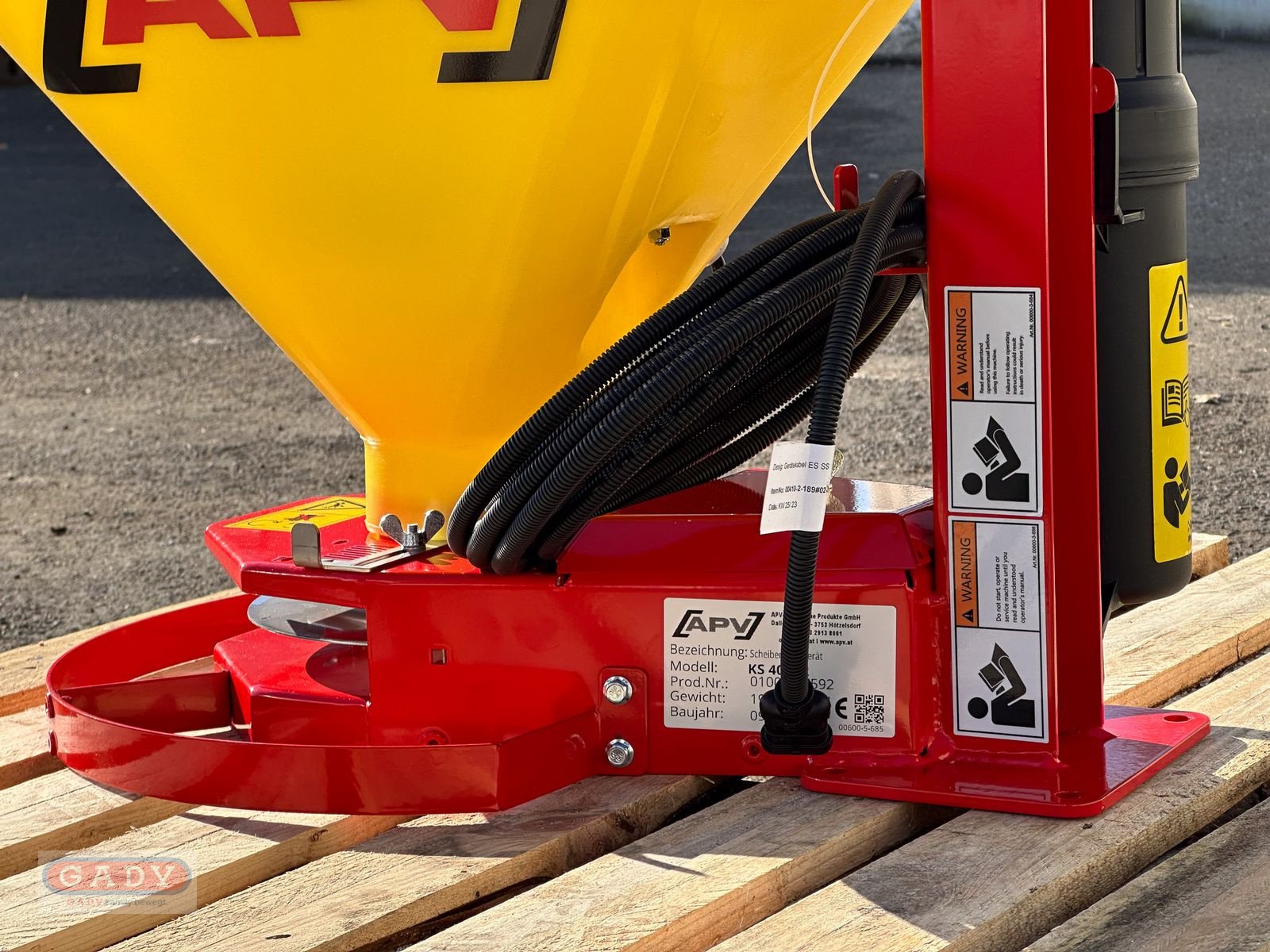 Striegel mit Nachsaateinrichtung des Typs APV KS 40 M2 STREUGERÄT, Neumaschine in Lebring (Bild 7)