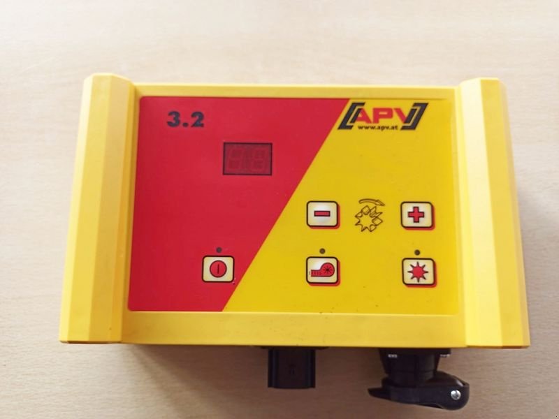 Striegel mit Nachsaateinrichtung tip APV Steuermodul 3.2, Neumaschine in St. Marienkirchen (Poză 2)