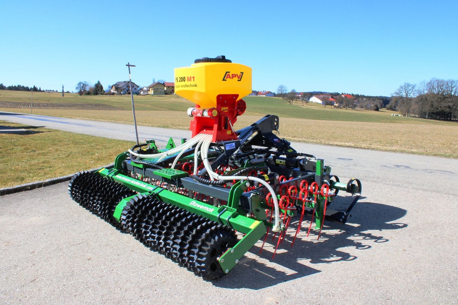 Striegel mit Nachsaateinrichtung tip Awemak ProGrasser 300 mit APV PS200 M1, Neumaschine in Neukirchen am Walde  (Poză 4)